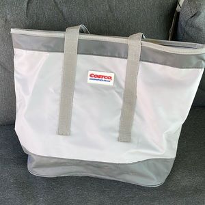 Selling a Costco tote bag